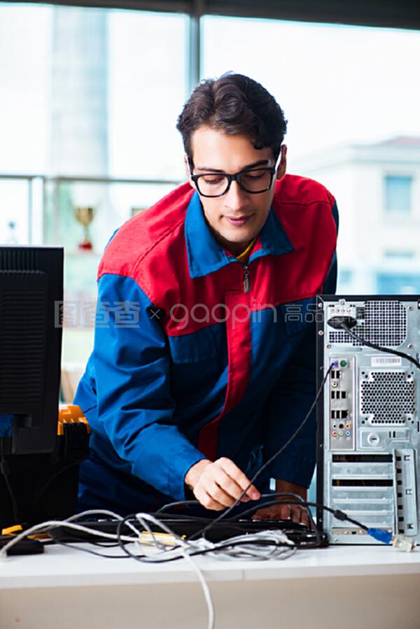計算機修理工 車間里的技術與責任